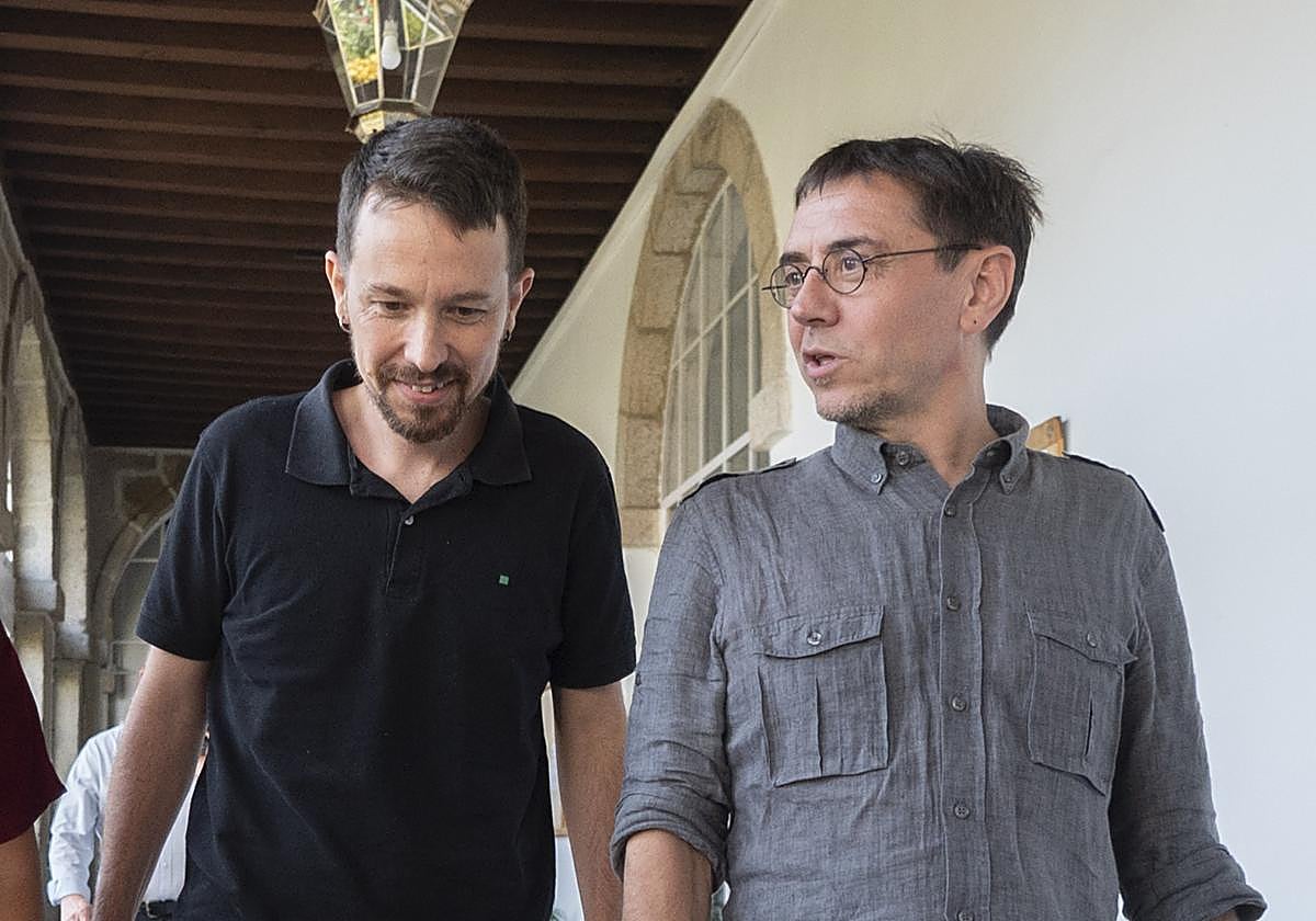 Pablo Iglesias, junto a Juan Carlos Monedero en un curso de la UCM en El Escorial en 2022.