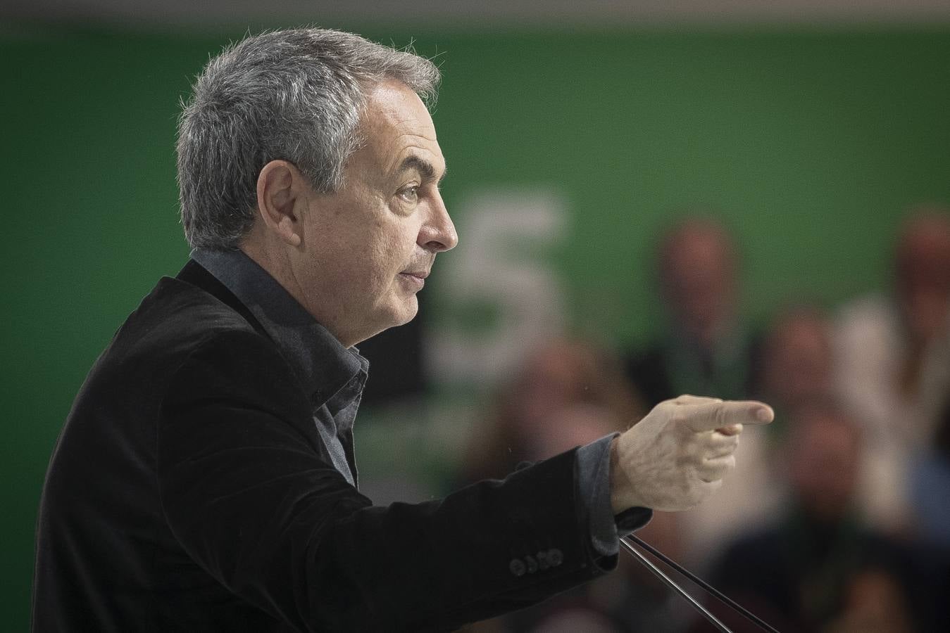 María Jesús Montero ha recibido el apoyo de José Luis Rodríguez Zapatero para liderar al PSOE-A