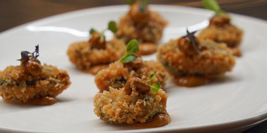 Ajoblanco, donde empezar la fiesta en Tuset Street con copas y gastronomía para compartir