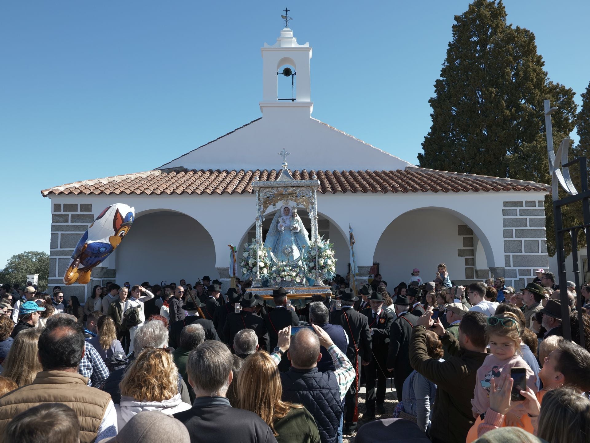 La multitudinaria procesión de la Virgen de Luna en Pozoblanco, en imágenes