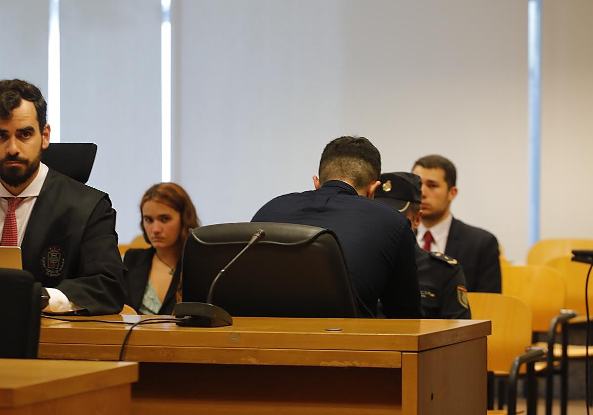 Imagen del juicio a David B.G. por la muerte del rapero Isaac L.T.