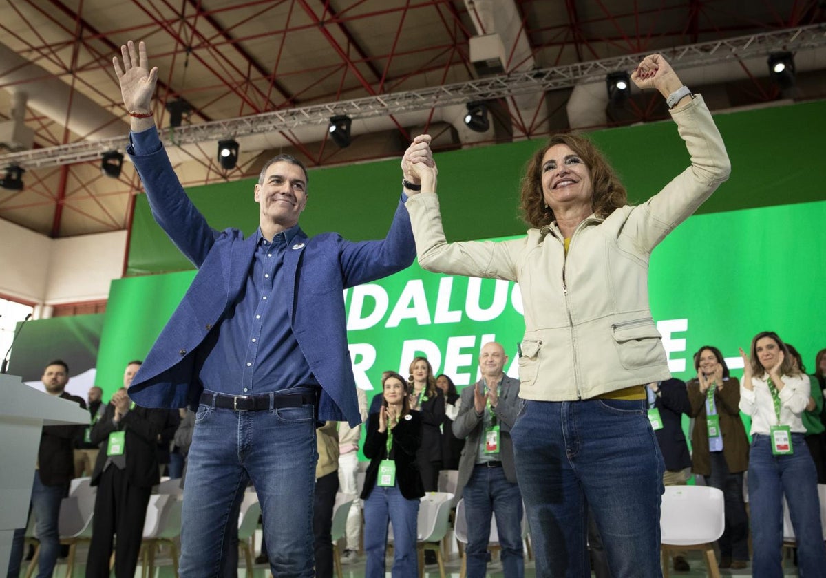 Pedro Sánchez y María Jesús Montero, este domingo en el XV Congreso del PSOE andaluz en Armilla