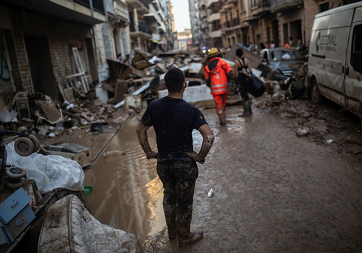 Imagen de los efectos de la riada en Algemesí (Valencia), pocos días después de la dana