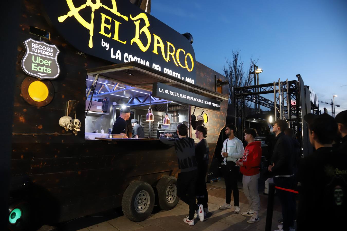 La esperada inauguración de The Champions Burger Córdoba, en imágenes