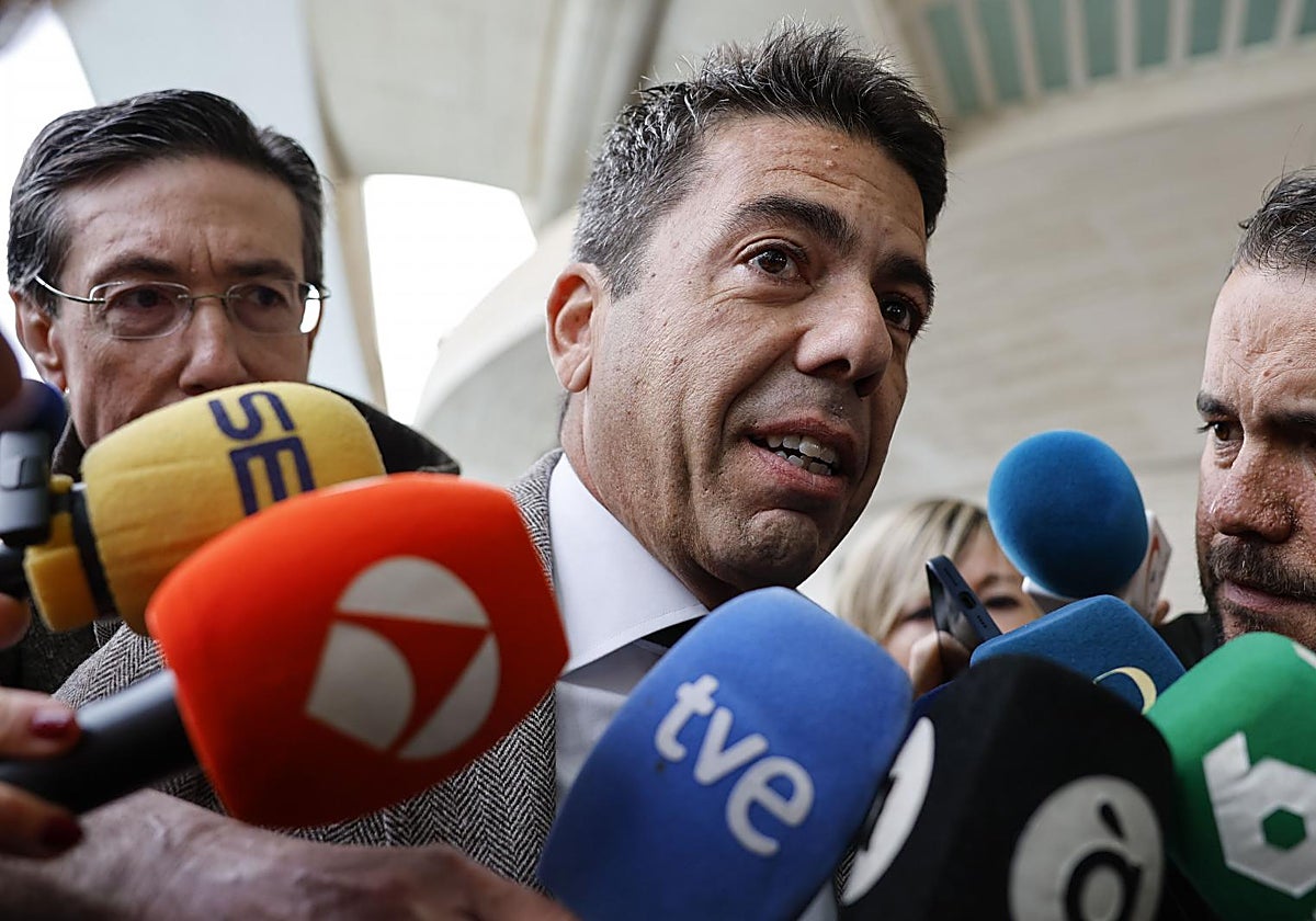 El presidente de la Generalitat, Carlos Mazón, ha afirmado este jueves que no se ha planteado dimitir