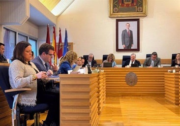 El alcalde de Ciudad Real manda al extremo de la bancada a los ediles de Vox en el Pleno tras la ruptura del pacto