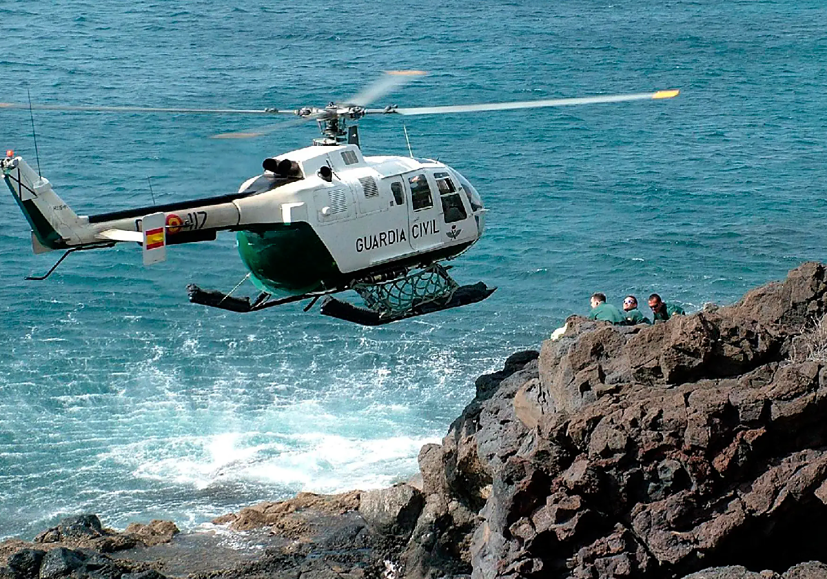 Imagen de archivo del rescate desde un helicóptero de la Guardia Civil.