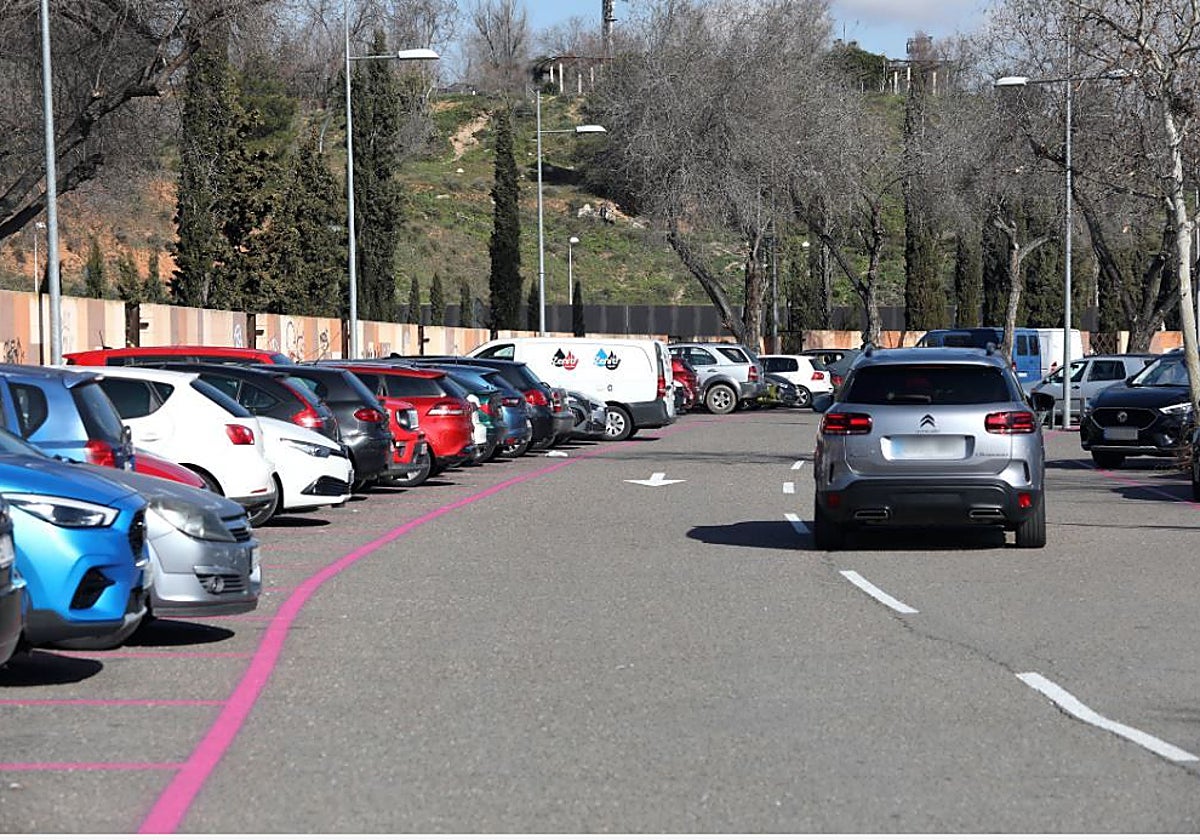 Aparcamiento de Safont, enfrente de la estación de autobuses de Toledo