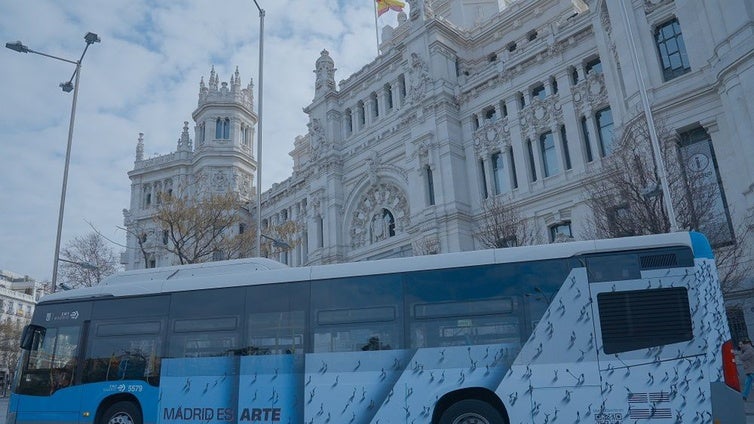 Cinco líneas de autobús de la EMT se convierten en museos sobre ruedas