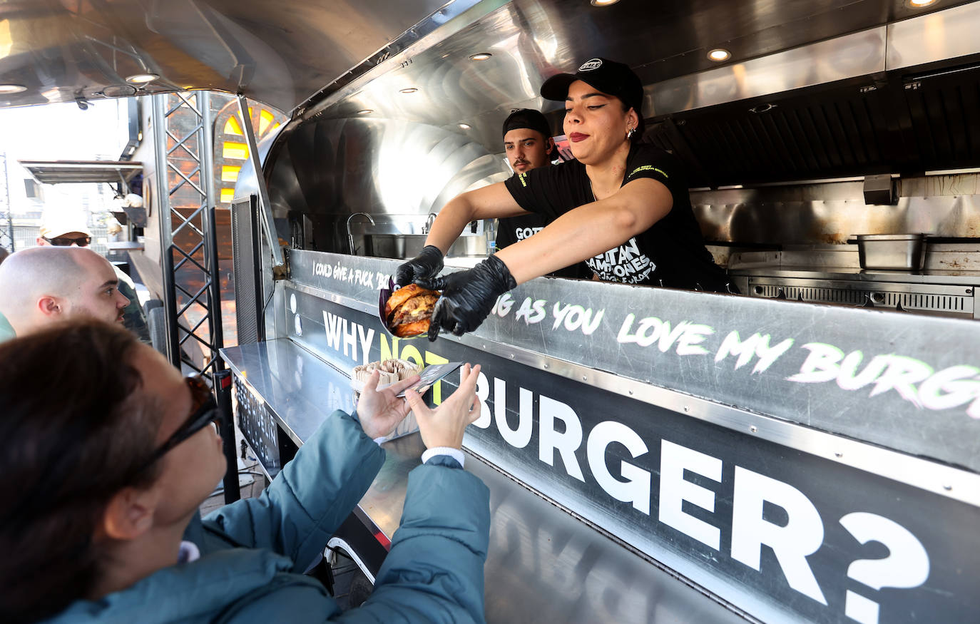 La multitudinaria Champions Burger en Córdoba, en imágenes