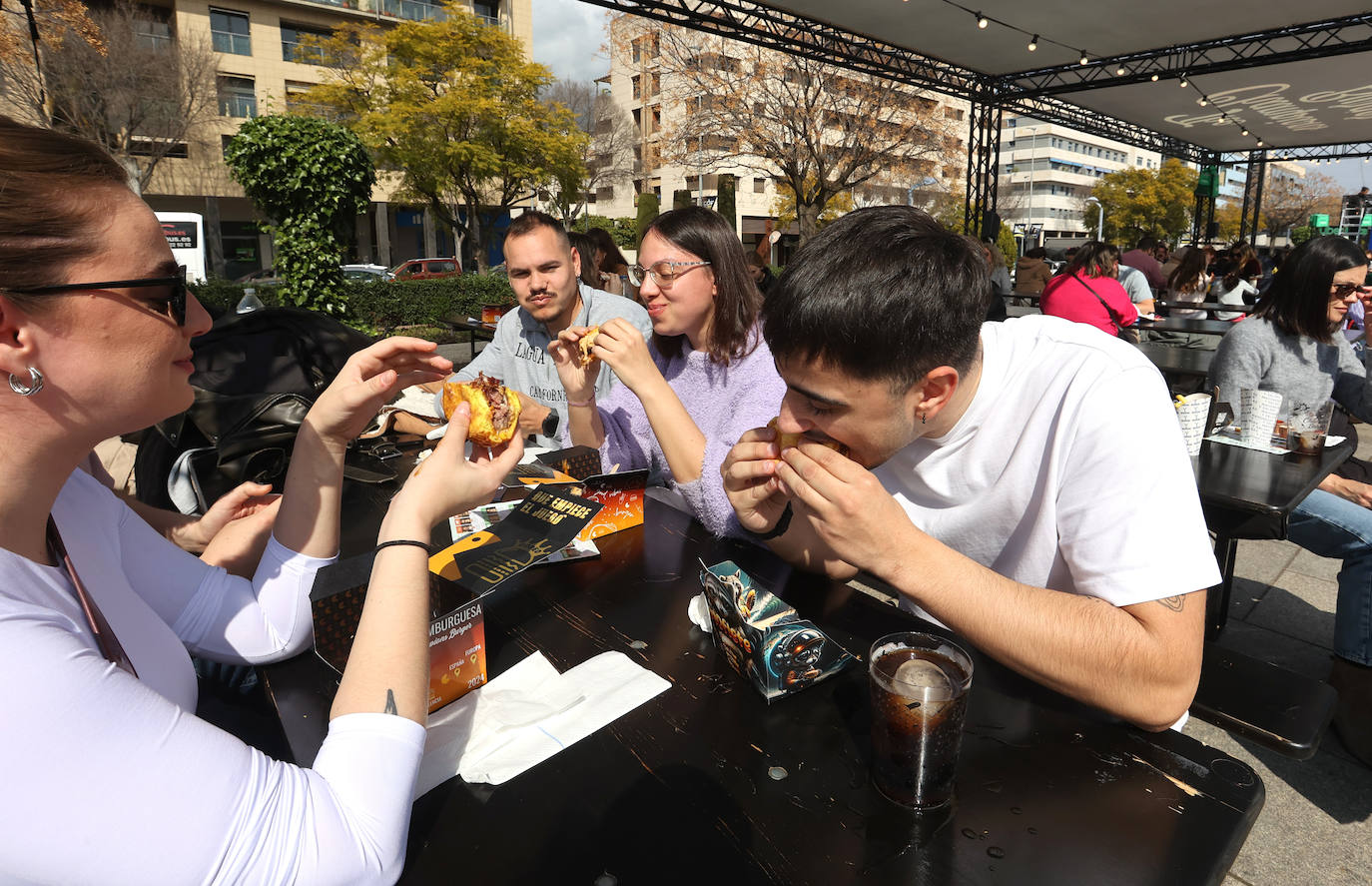 La multitudinaria Champions Burger en Córdoba, en imágenes