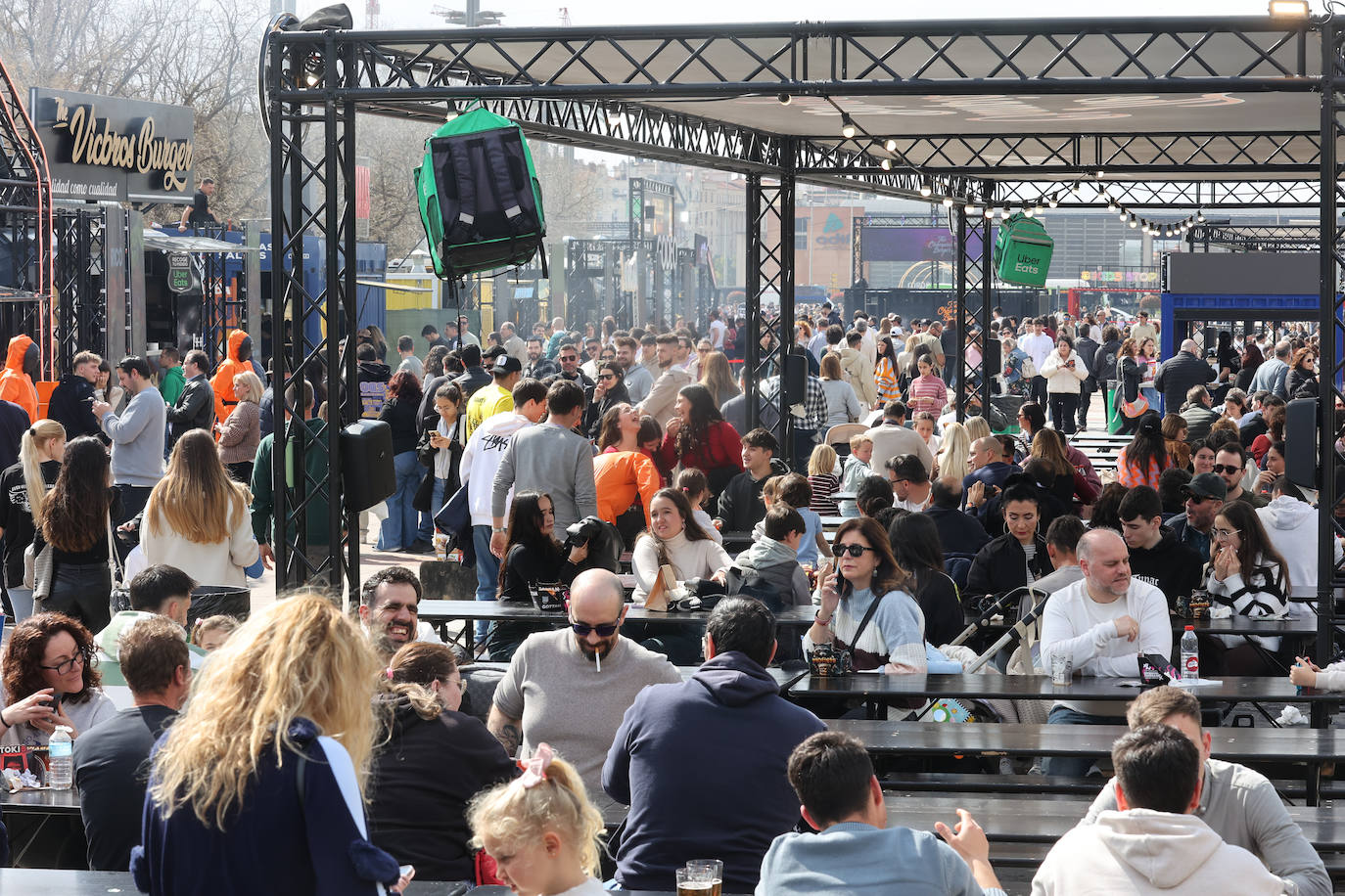 La multitudinaria Champions Burger en Córdoba, en imágenes