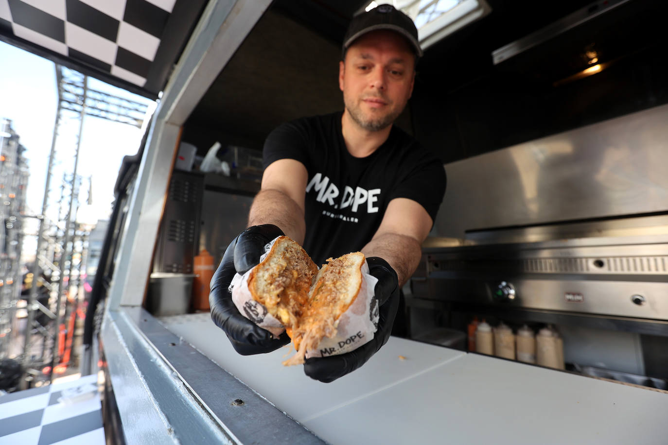 La multitudinaria Champions Burger en Córdoba, en imágenes