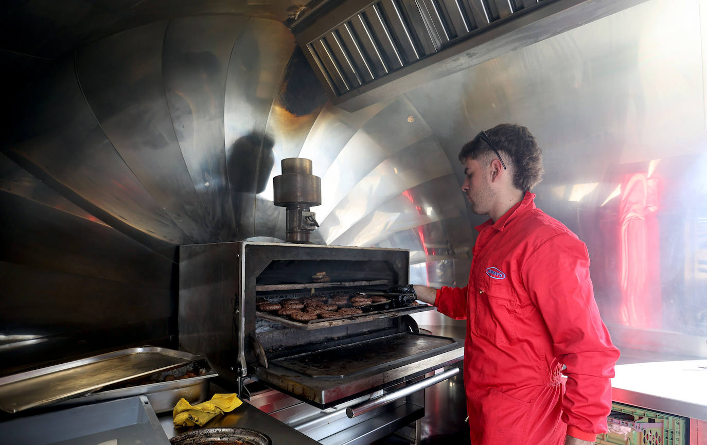 La multitudinaria Champions Burger en Córdoba, en imágenes