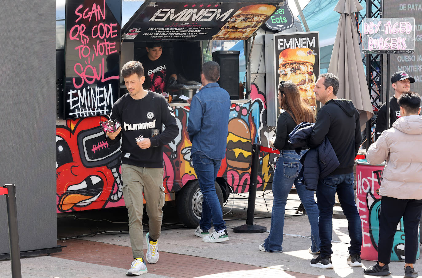 La multitudinaria Champions Burger en Córdoba, en imágenes