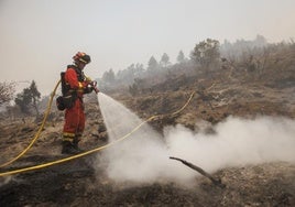 Mueren dos personas en el incendio de una masía en Gerona