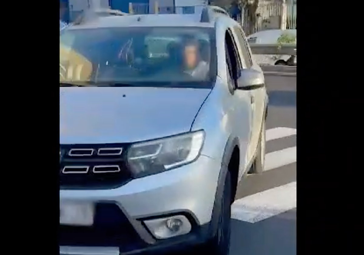 Las víctimas denunciaron que un vehículo gris intentó atropellarles en varias ocasiones