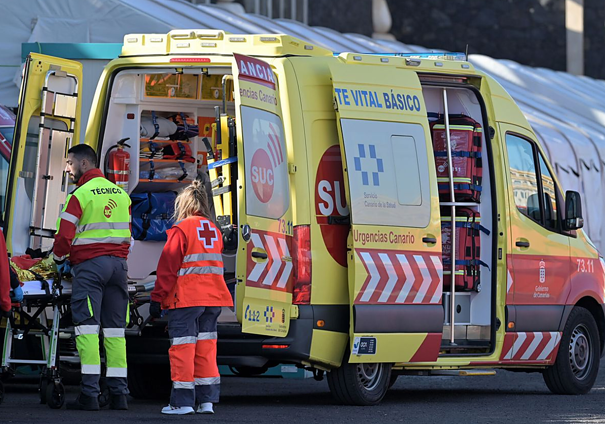 Una ambulancia en Canarias en imagen de archivo