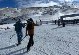 La Junta fija servicios mínimos los siete días de la huelga convocada en la estación de Sierra Nevada