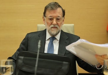 Rajoy urge a convocar elecciones tras el «disparate» de la cesión de inmigración a Cataluña