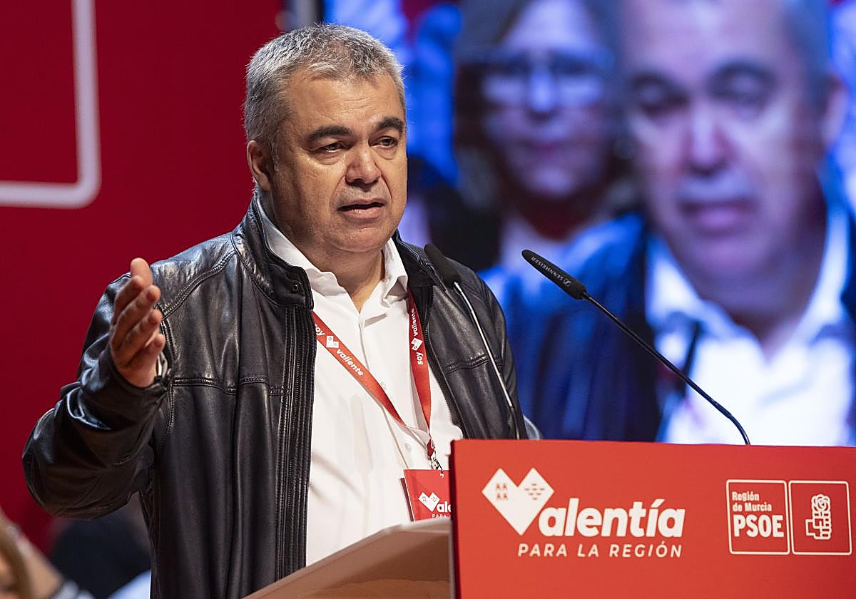 El secretario de Organización del PSOE, Santos Cerdán, durante su intervención en el Auditorio del Batel de Cartagena