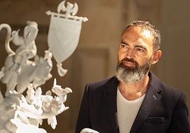 Fallas 2025: el Centre del Carme de Valencia explora en una exposición la «trastienda fallera» del artista José Santaeulalia