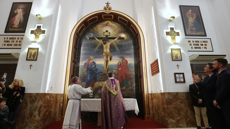 Un espectacular calvario pictórico realza al Cristo de la Confianza en la iglesia de la Inmaculada de Córdoba