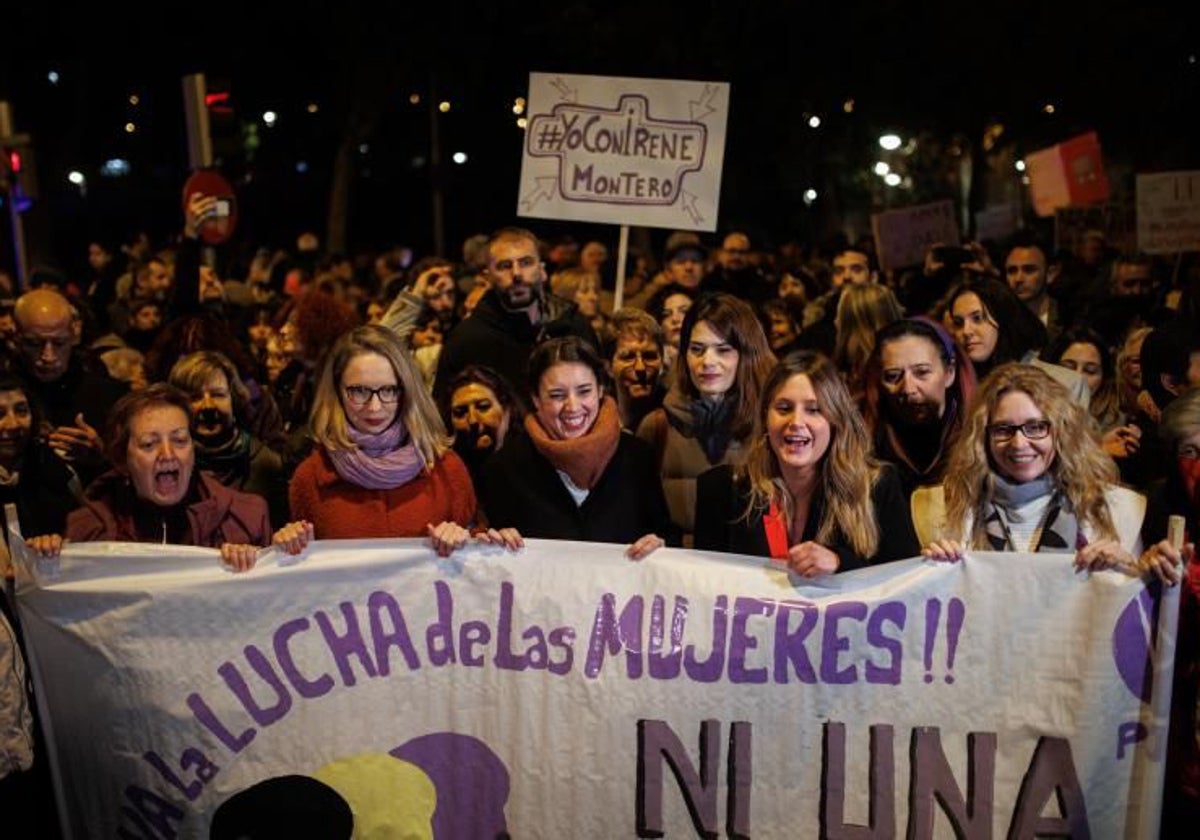 Manifestación por el 8-M en Barcelona hoy: horario, recorrido y calles cortadas al tráfico por las marchas