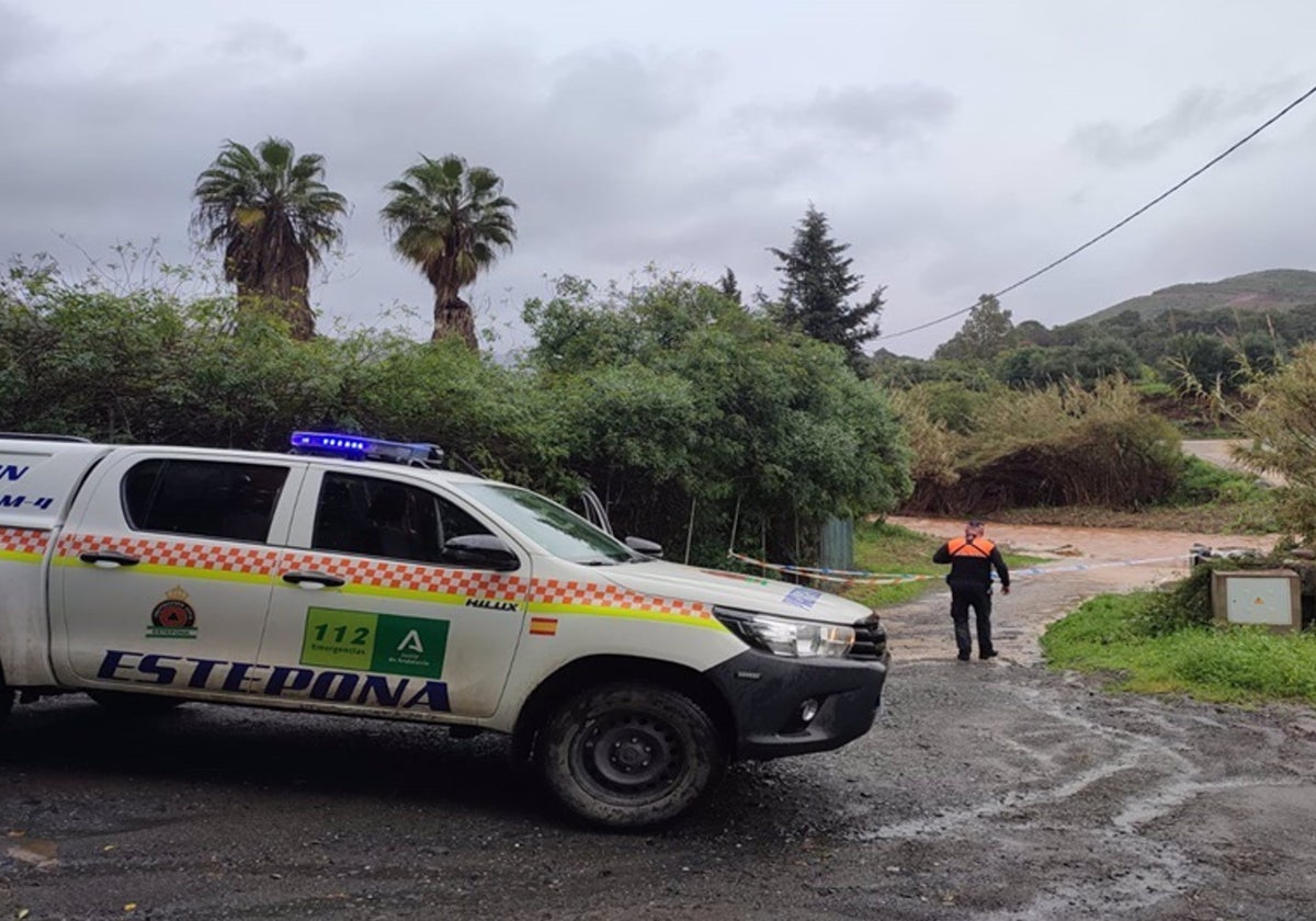 Imagen de una intervención de Protección Civil este sábado en Estepona