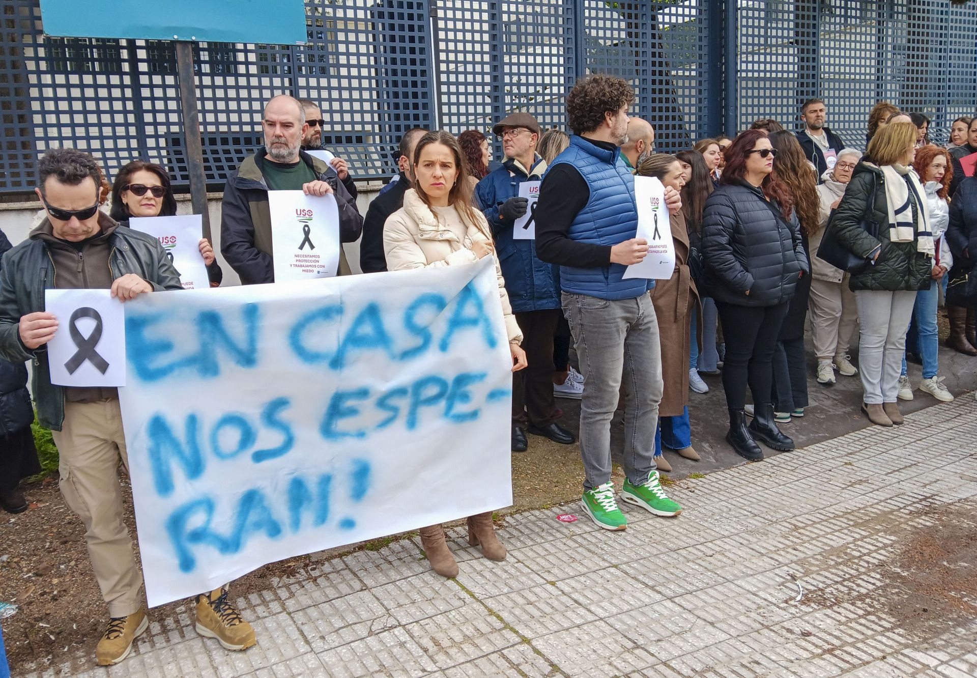 Decretan internamiento cerrado para los tres menores detenidos por la muerte de una educadora en Badajoz