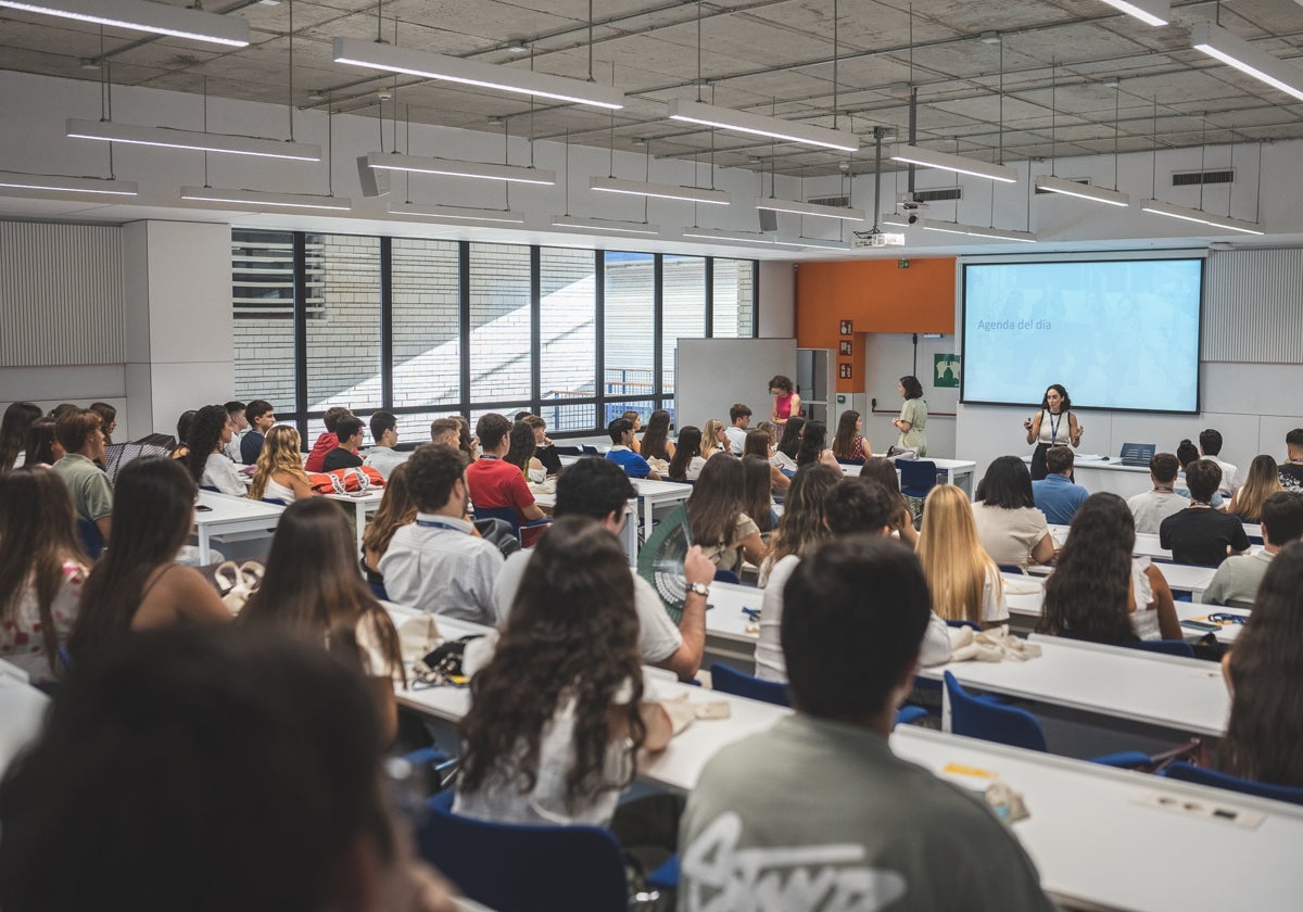 Estudiantes en la Universidad Loyola