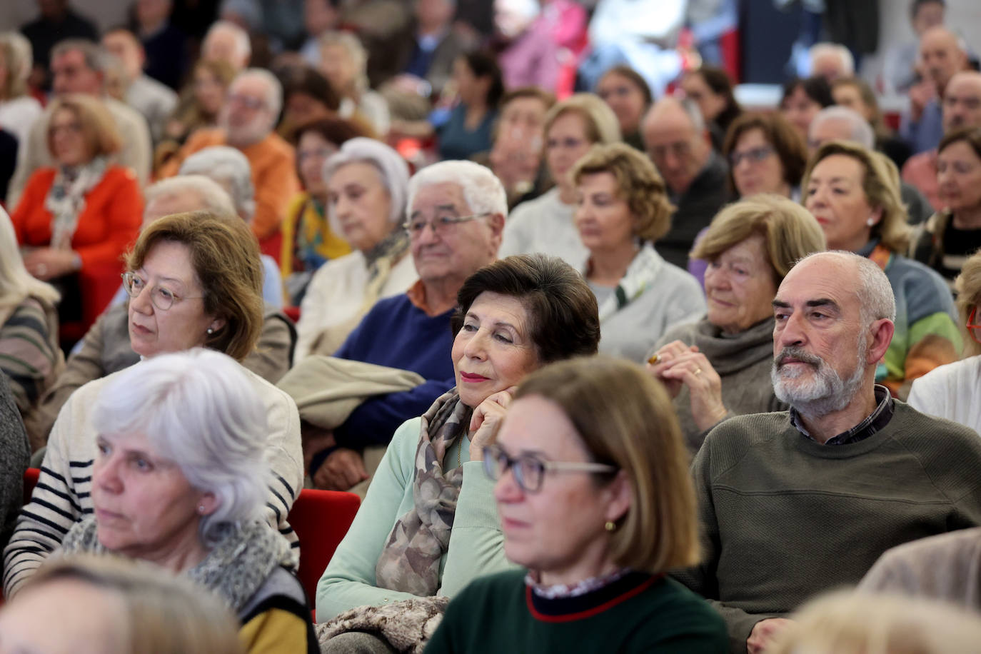 La presentación del libro &#039;Dueños del mundo&#039;, de José Calvo Poyato, en imágenes