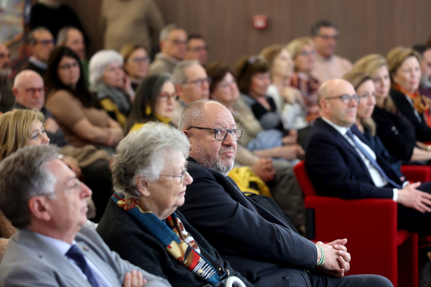 La presentación del libro &#039;Dueños del mundo&#039;, de José Calvo Poyato, en imágenes