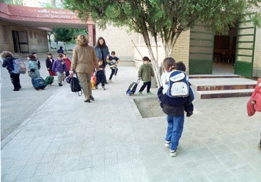 Lo que deben saber los padres para escolarizar a sus hijos el próximo curso en Aragón: el domicilio familiar y el laboral puntúan lo mismo para elegir colegio