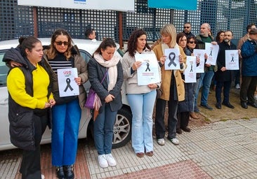 Concentración en Badajoz, tras la muerte de la educadora social a manos de tres menores