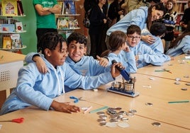 'La tribu del 12': una gran pandilla para evitar que los niños de Vallecas caigan en bandas juveniles