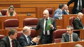 Doble revolcón a Vox por el Diálogo Social: sentencia judicial y rechazo parlamentario a su ley