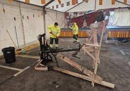 Queman el ninot central de una falla en un acto vandálico en Valencia