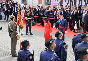 Ayuso denuncia que Sánchez ha prohibido por primera vez el tradicional desfile militar del Dos de Mayo en Sol