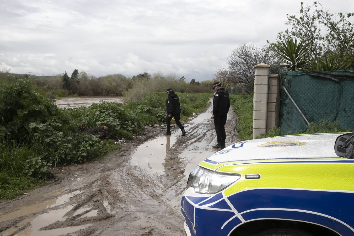 Inquietud y tensión en las parcelas más cercanas al río en Córdoba