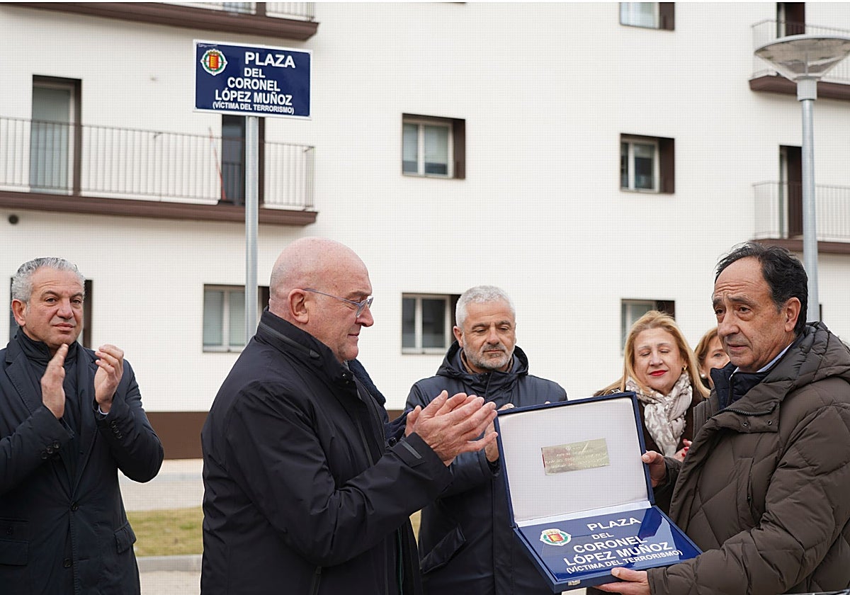 Inauguración de la Plaza del Coronel López Muñoz