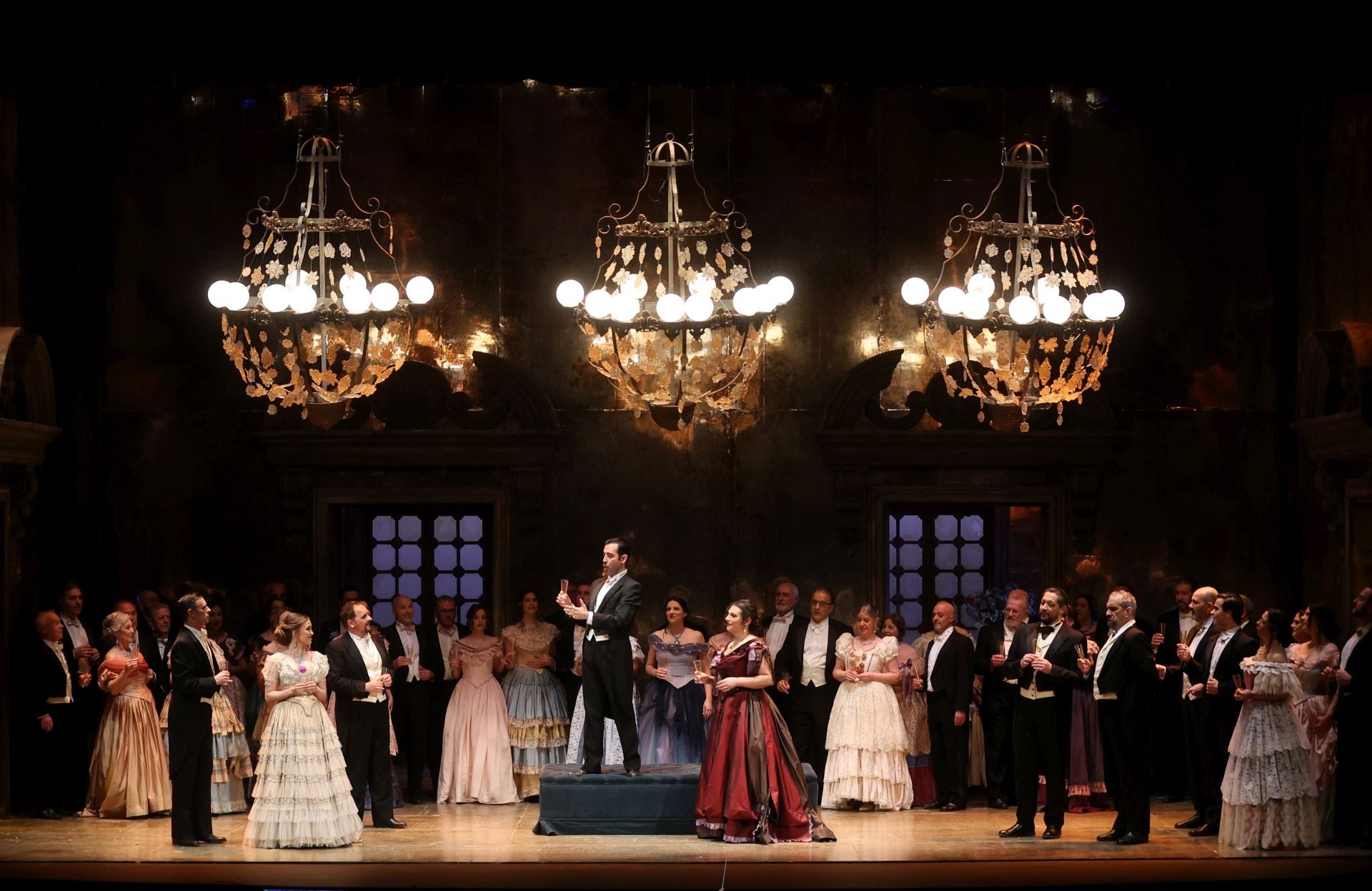&#039;La Traviata&#039; lleva al Gran Teatro de Córdoba la ópera más clásica, en imágenes