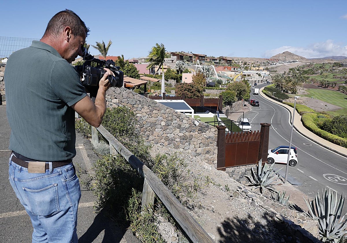 La vivienda donde residen los secuestrados en la urbanización de lujo El Salobre, en el sur de la isla de Gran Canaria.