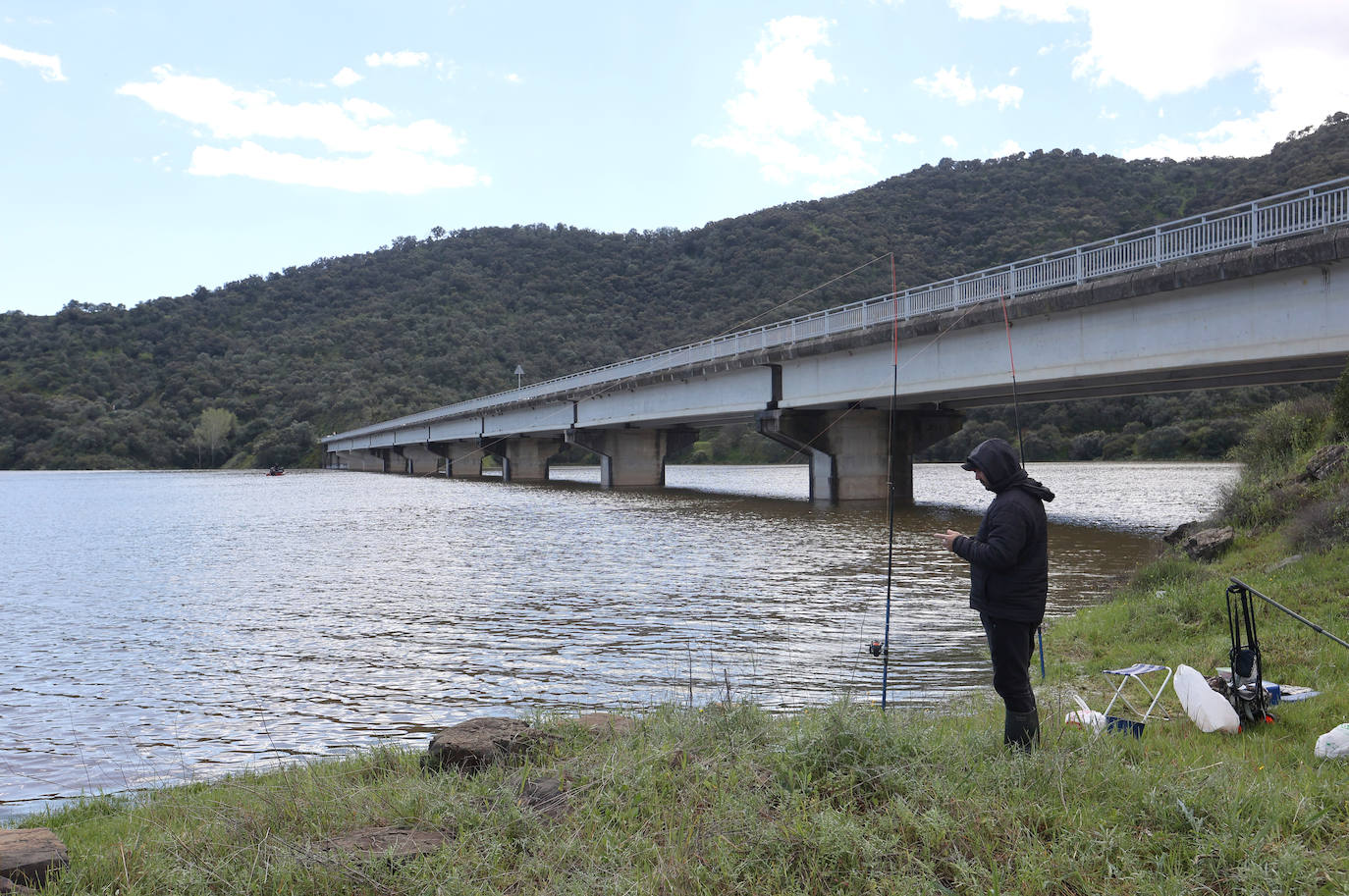 Los embalses de San Rafael de Navallana y Guadalmellato rozan el lleno absoluto, en imágenes