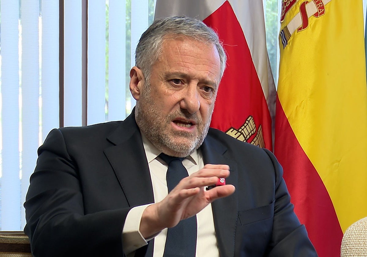 El presidente de las Cortes de Castilla y León, Carlos Pollán