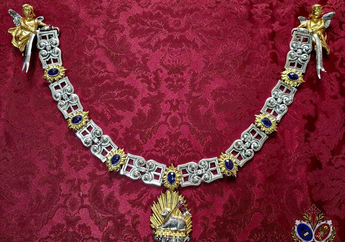 Collar de toisón en plata de ley, que será bendecido este domingo