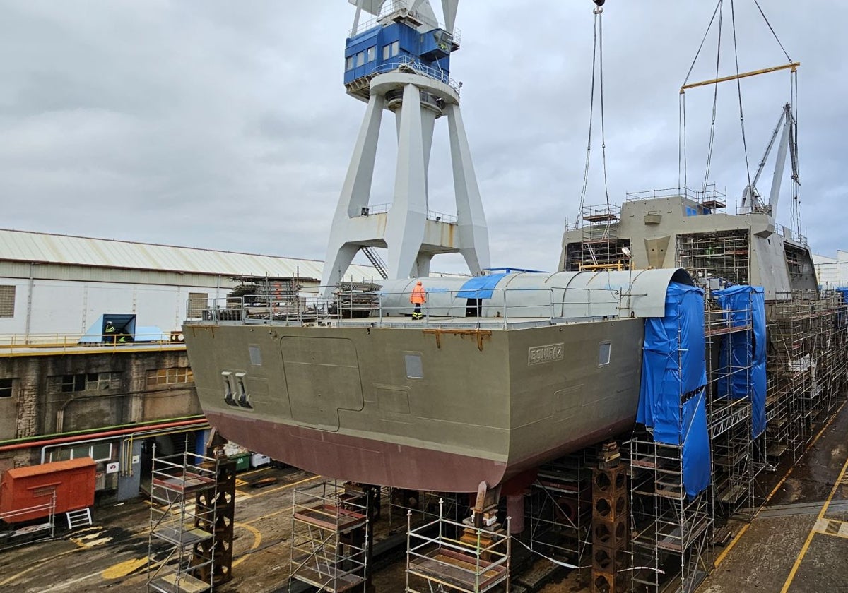 Construcción de una de las fragatas F110 en los astilleros de Navantia