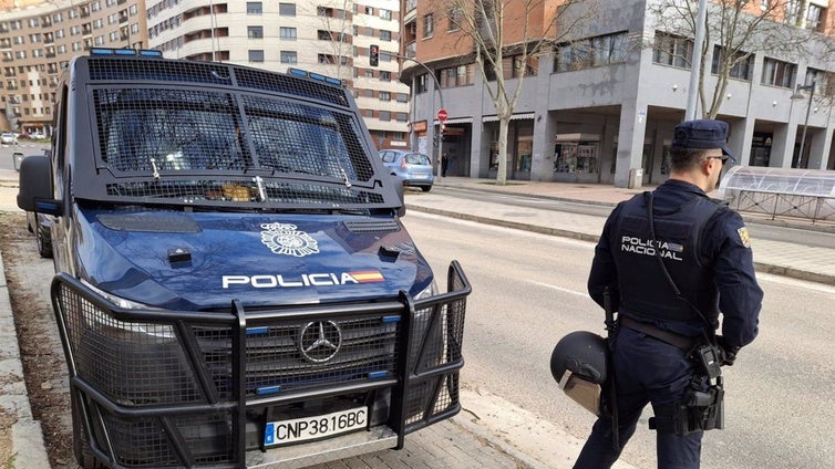 Rescatan a dos mujeres a las que prostituían sin descanso y sometían con castigos y amenazas en Puente de Vallecas