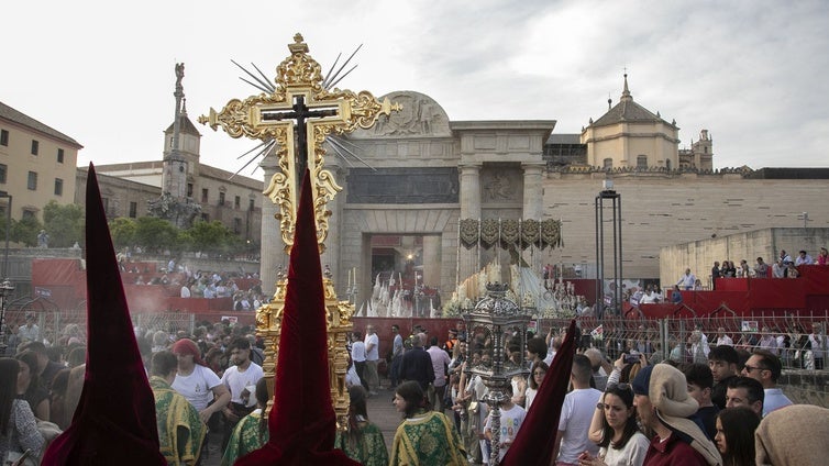 Salen a la venta las sillas sueltas para la carrera oficial de la Semana Santa de Córdoba 2025