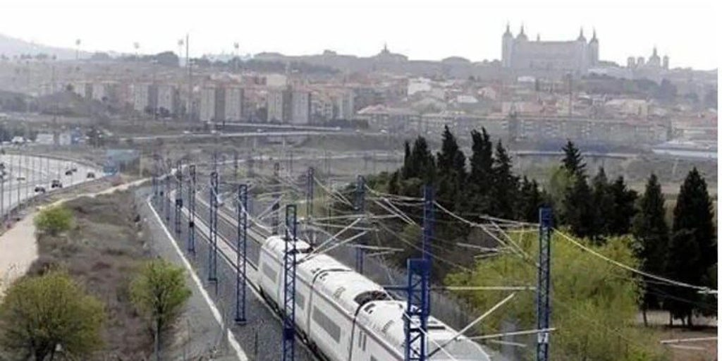 La Junta acerca en sus alegaciones al AVE Madrid-Extremadura la segunda estación a los terrenos del matadero